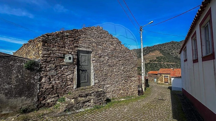 Moradia para Venda em Vale de Figueira