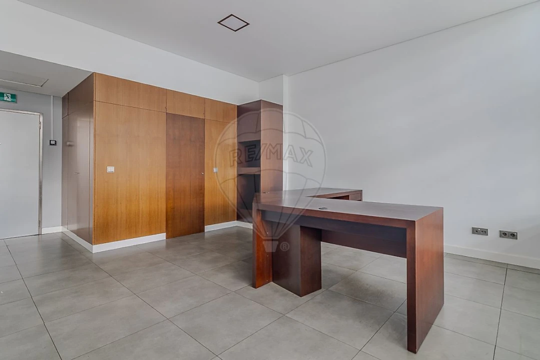 Escritório para Venda em Ramalde Foto 18