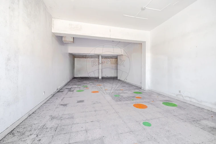 Loja para Venda em Cacém e São Marcos Foto 4