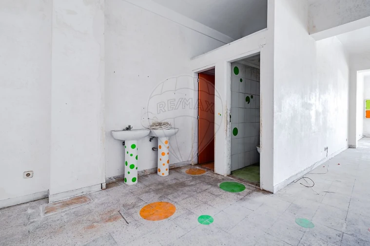 Loja para Venda em Cacém e São Marcos Foto 8