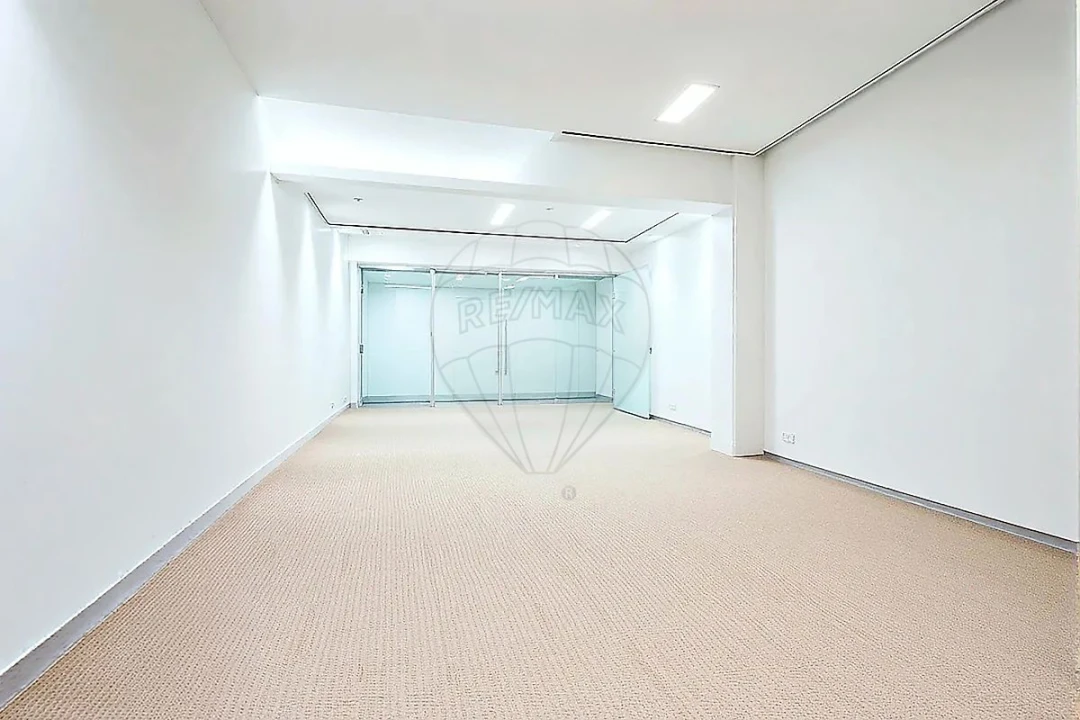 Loja para Venda em Cacém e São Marcos Foto 1