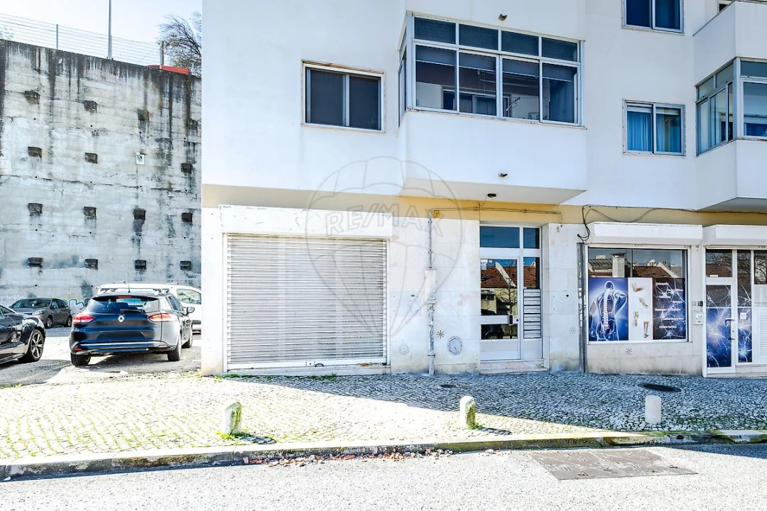 Loja para Venda em Cacém e São Marcos Foto 5