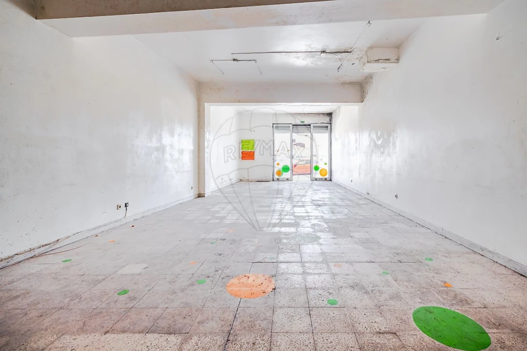 Loja para Venda em Cacém e São Marcos Foto 10