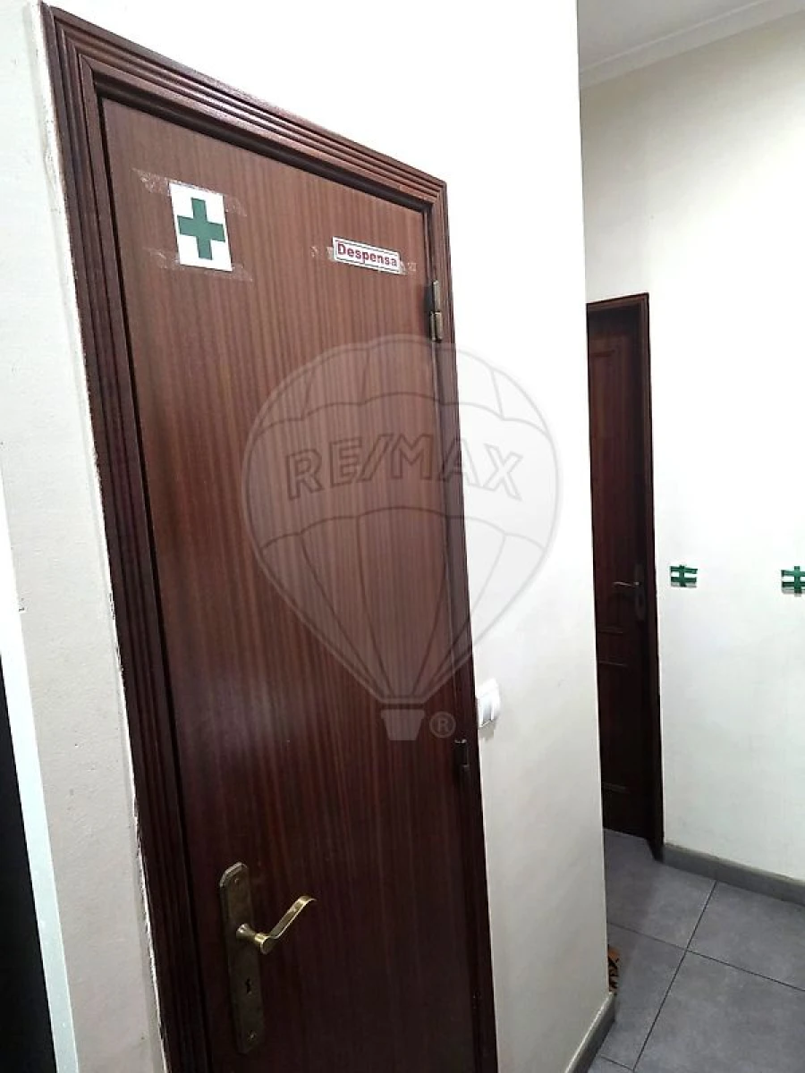 Negócio para Venda em Laranjeiro e Feijó Foto 4