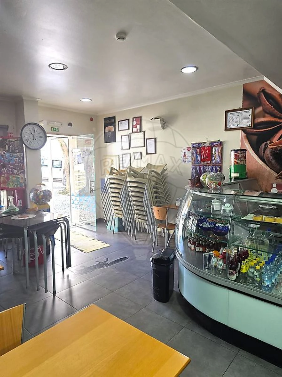 Negócio para Venda em Laranjeiro e Feijó Foto 9