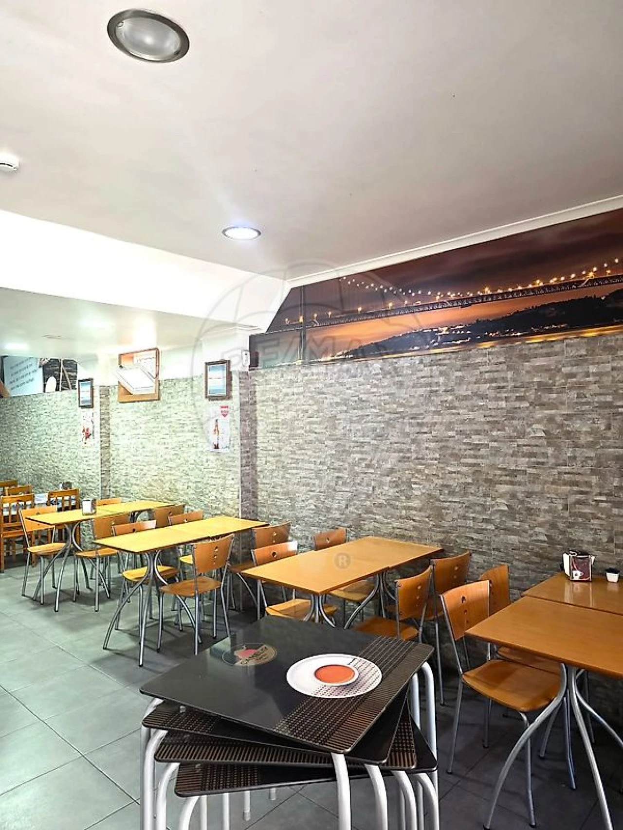 Negócio para Venda em Laranjeiro e Feijó Foto 12