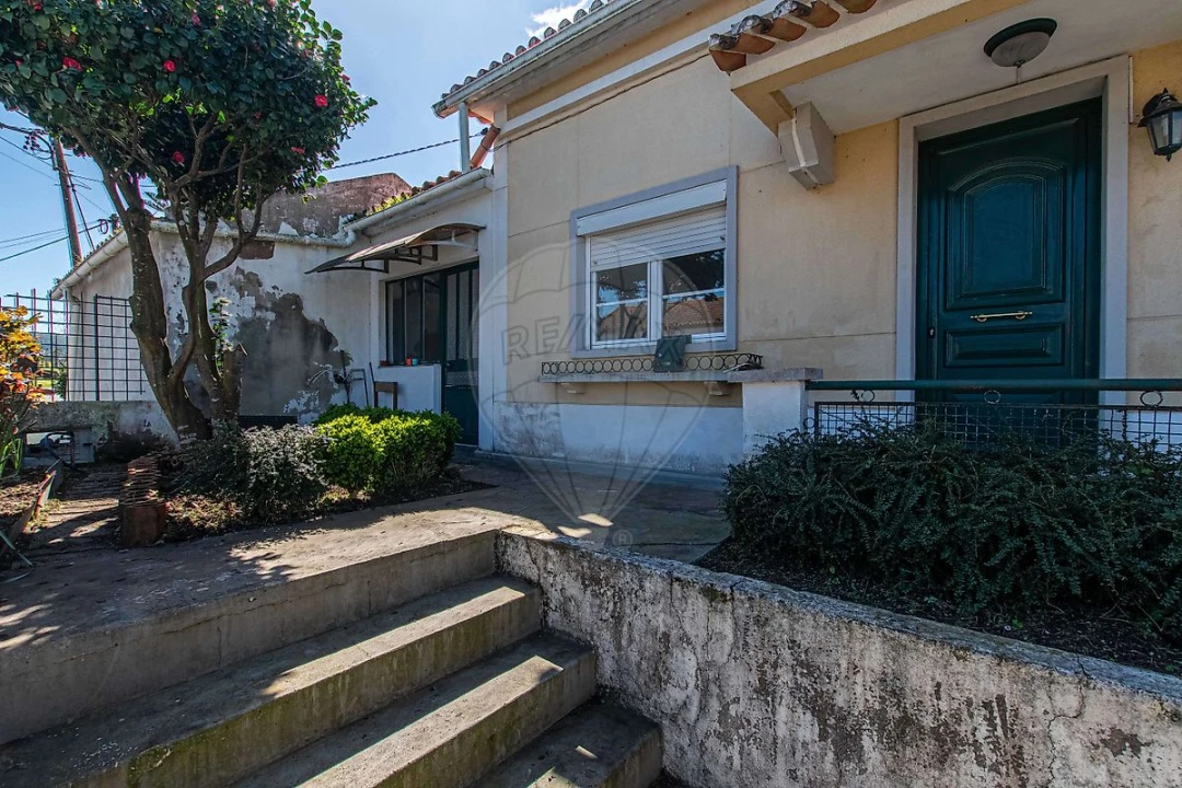 Moradia T3 para Venda em Lamas e Cercal Foto 2