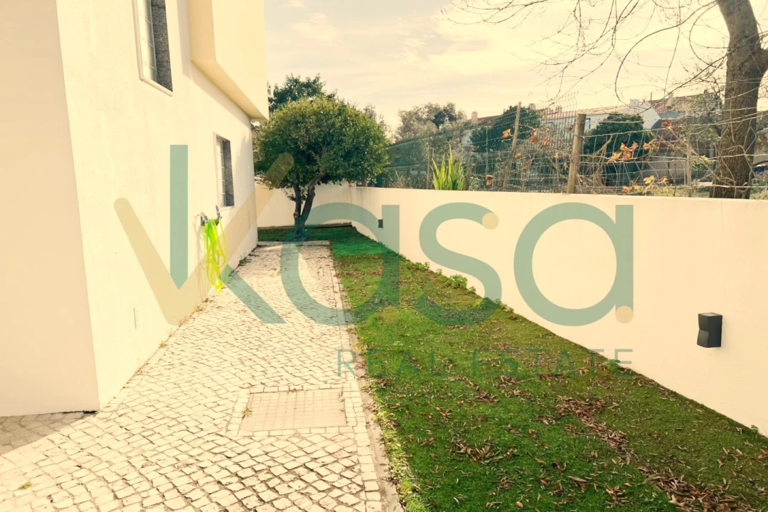 Moradia T4 para Venda em Santo Antonio da Charneca Foto 21