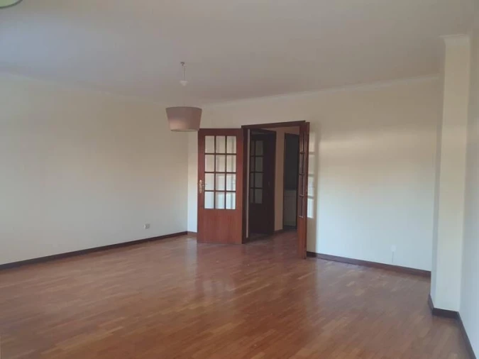 Apartamento T3 para Venda em São Martinho do Porto Foto 3