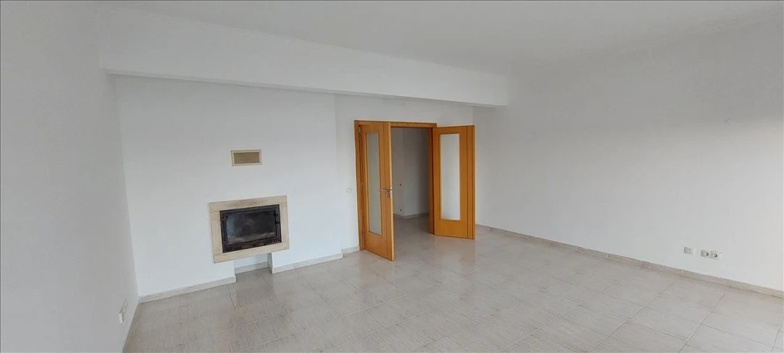 Apartamento T2 para Venda em Azambuja Foto 2