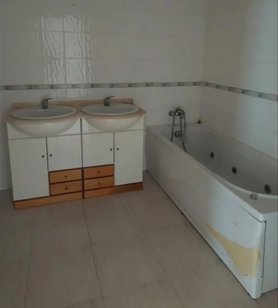 Apartamento T2 para Venda em Azambuja Foto 10