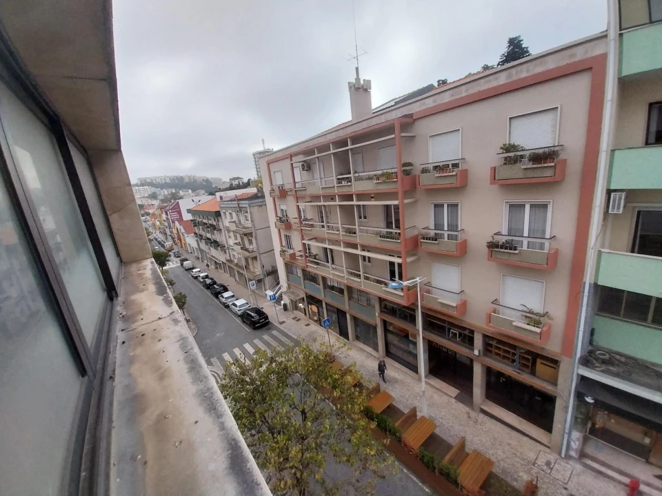 Escritório para Venda em Leiria, Pousos, Barreira e Cortes Foto 10