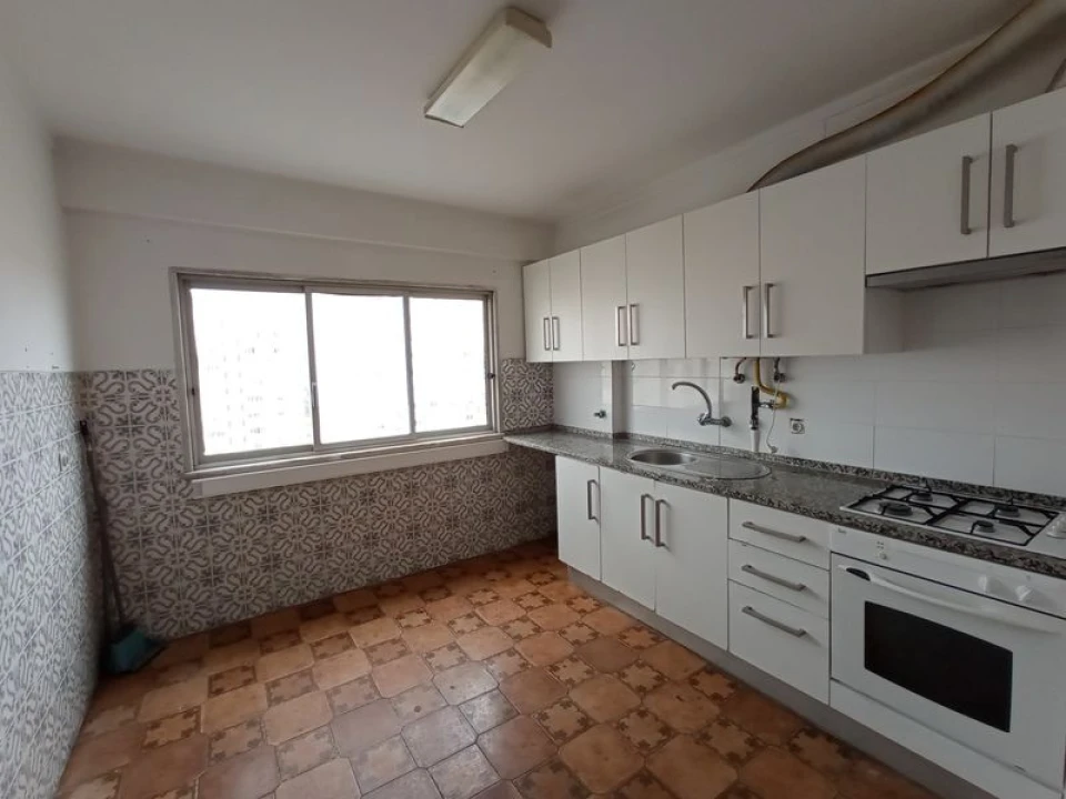 Apartamento T3 para Venda em Carregado e Cadafais Foto 5