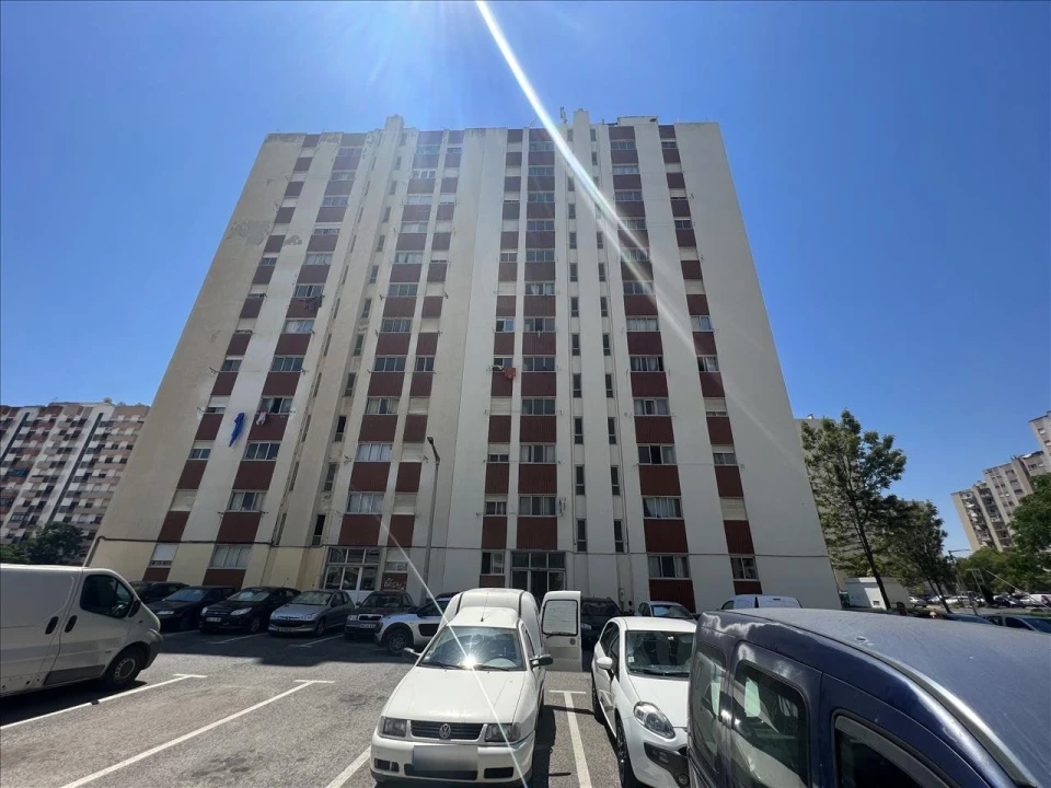 Apartamento T3 para Venda em Carregado e Cadafais Foto 1