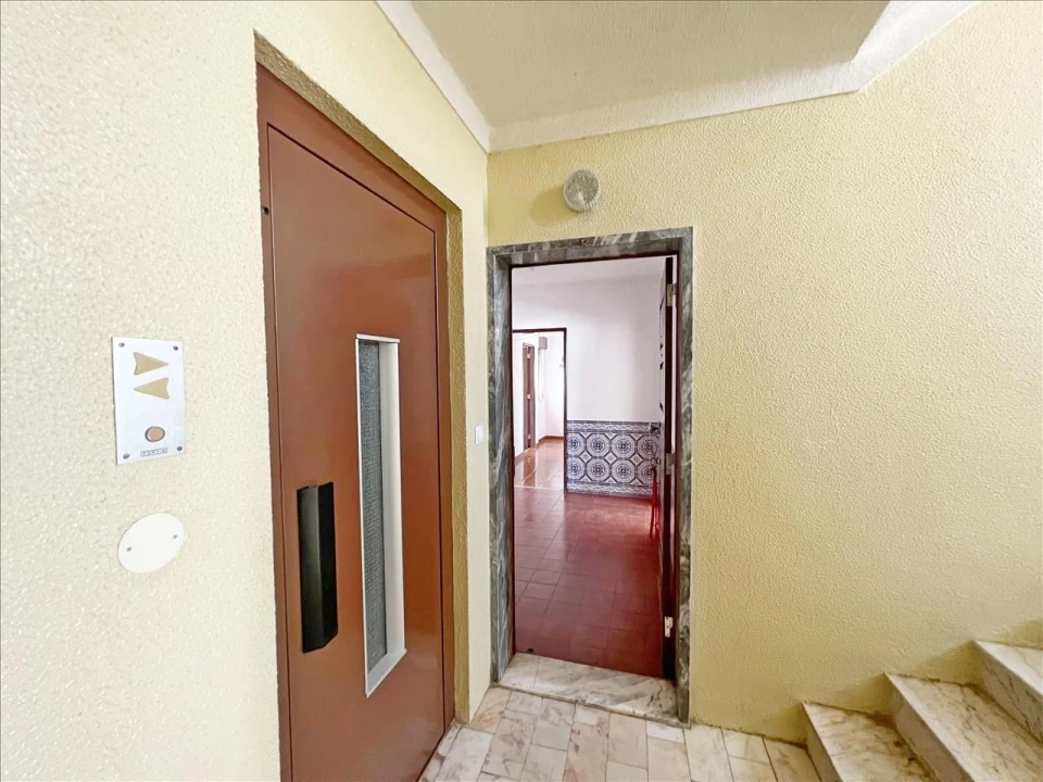 Apartamento T3 para Venda em Carregado e Cadafais Foto 2