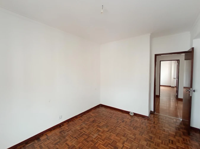 Apartamento T3 para Venda em Carregado e Cadafais Foto 13