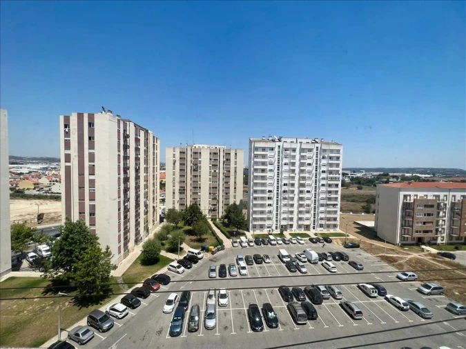 Apartamento T3 para Venda em Carregado e Cadafais Foto 17