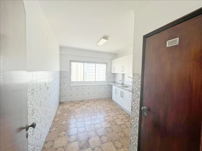 Apartamento T3 para Venda em Carregado e Cadafais Foto 6