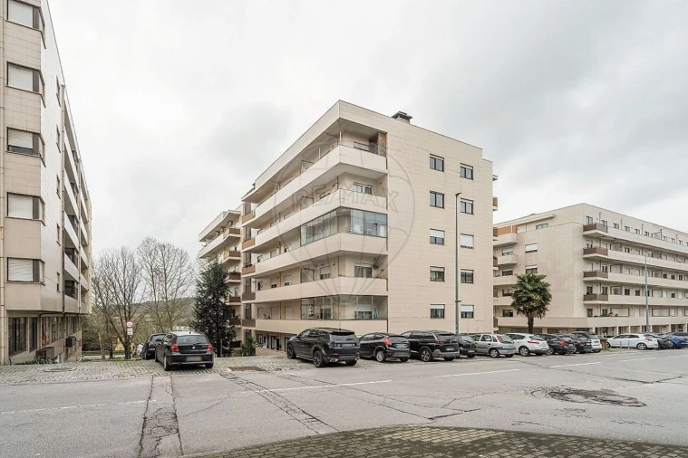 Apartamento T3 para Venda em Fermentões Foto 2