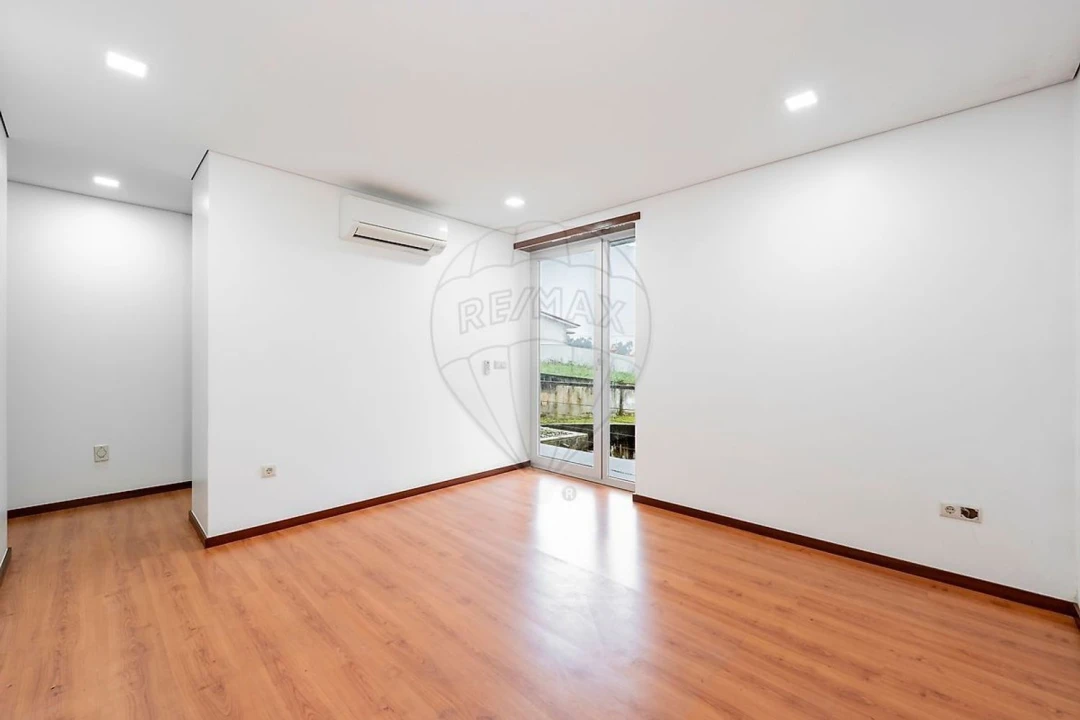 Apartamento T3 para Venda em Alvelos Foto 13