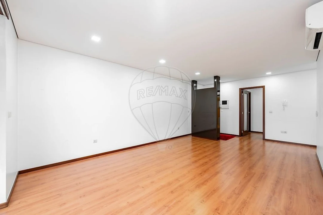 Apartamento T3 para Venda em Alvelos Foto 27