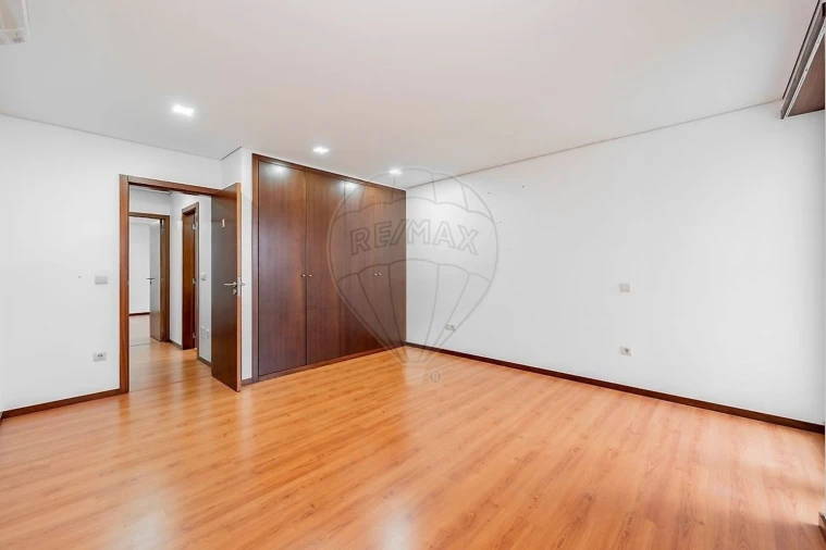 Apartamento T3 para Venda em Alvelos Foto 17