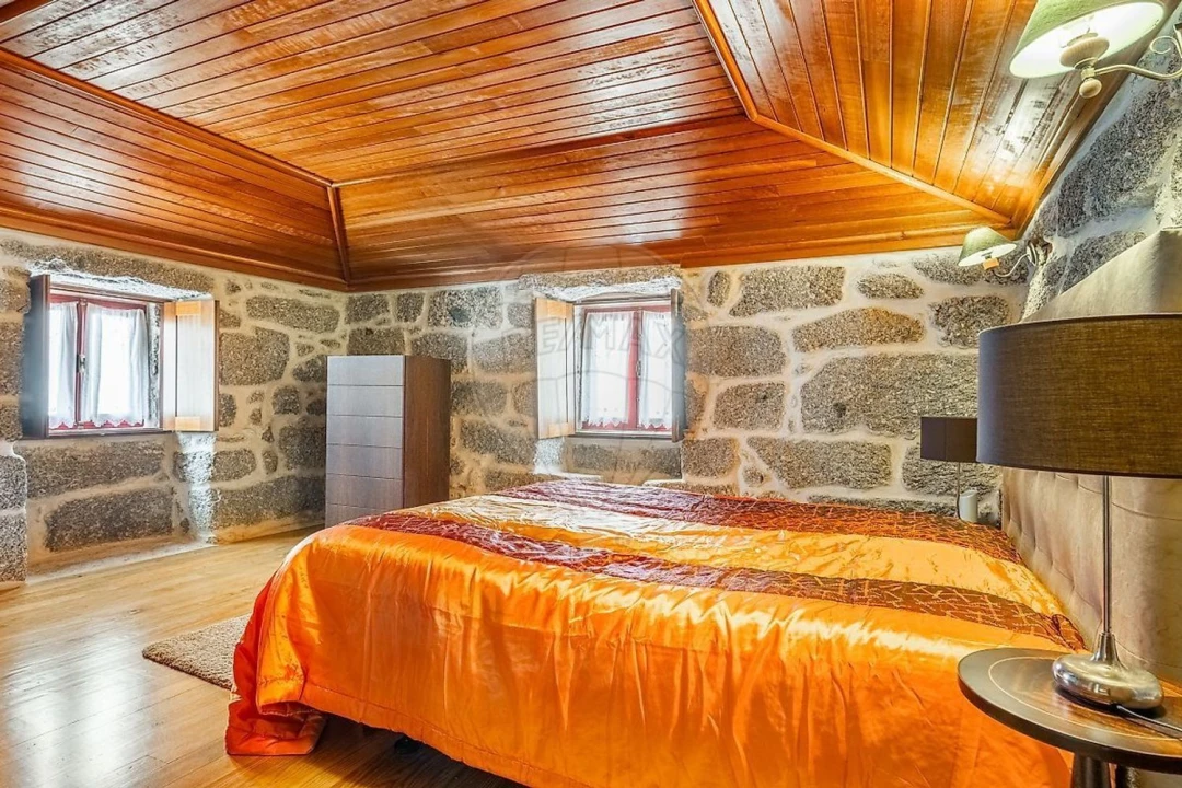 Moradia T4 para Venda em Ribeiros Foto 18