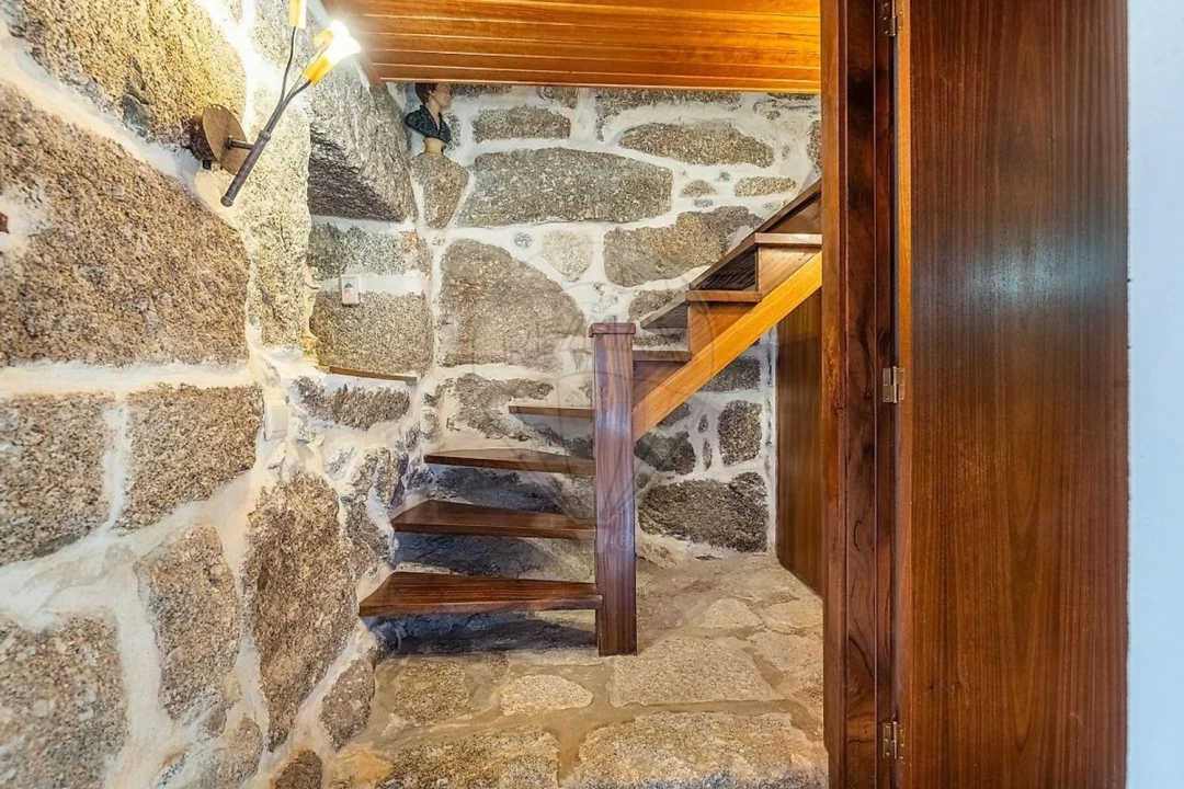 Moradia T4 para Venda em Ribeiros Foto 19