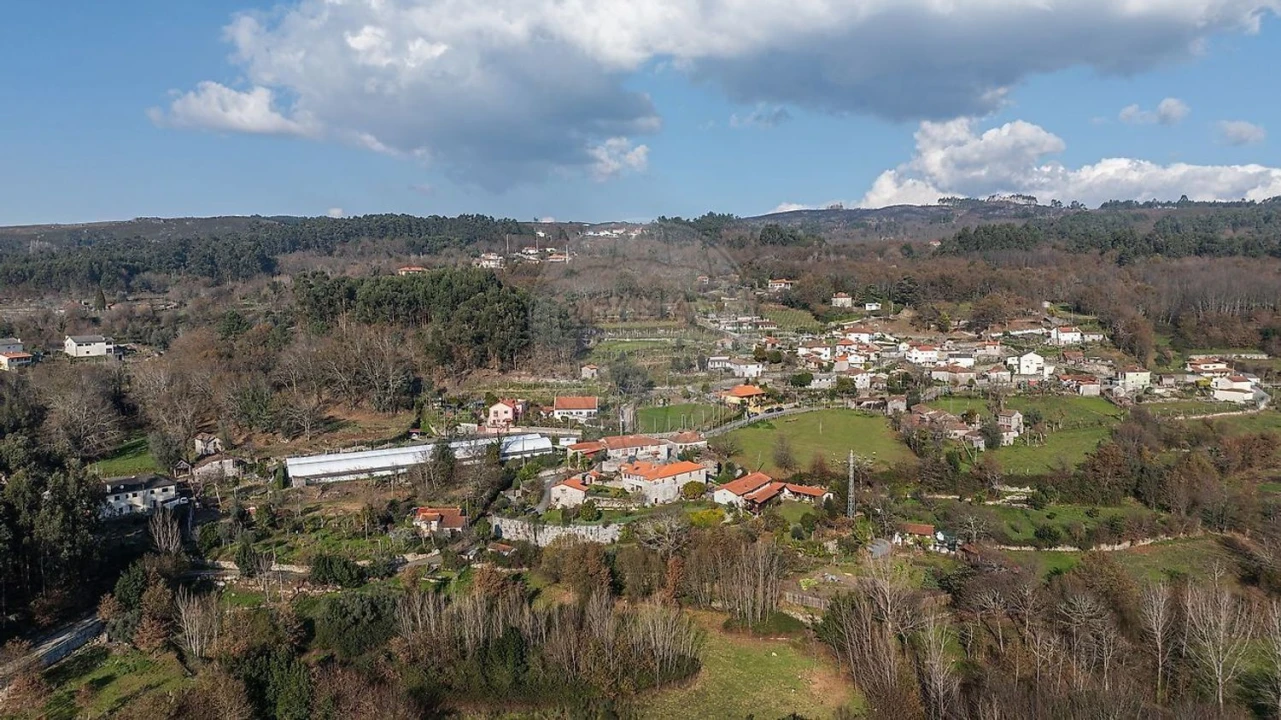 Moradia T4 para Venda em Ribeiros Foto 12