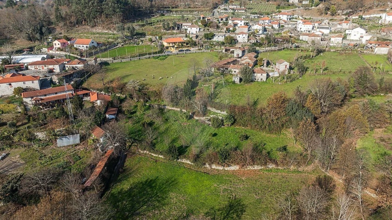 Moradia T4 para Venda em Ribeiros Foto 7