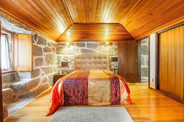 Moradia T4 para Venda em Ribeiros Foto 17