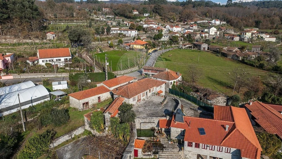 Moradia T4 para Venda em Ribeiros Foto 4