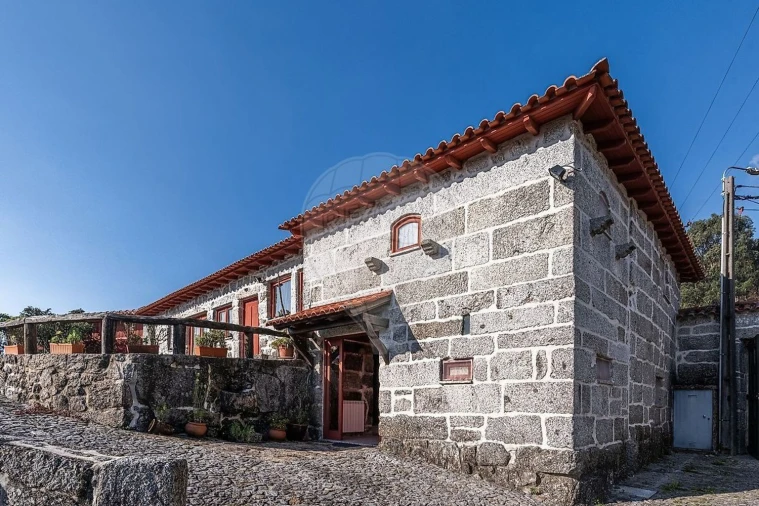 Moradia T4 para Venda em Ribeiros Foto 40