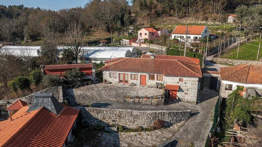 Moradia T4 para Venda em Ribeiros Foto 9