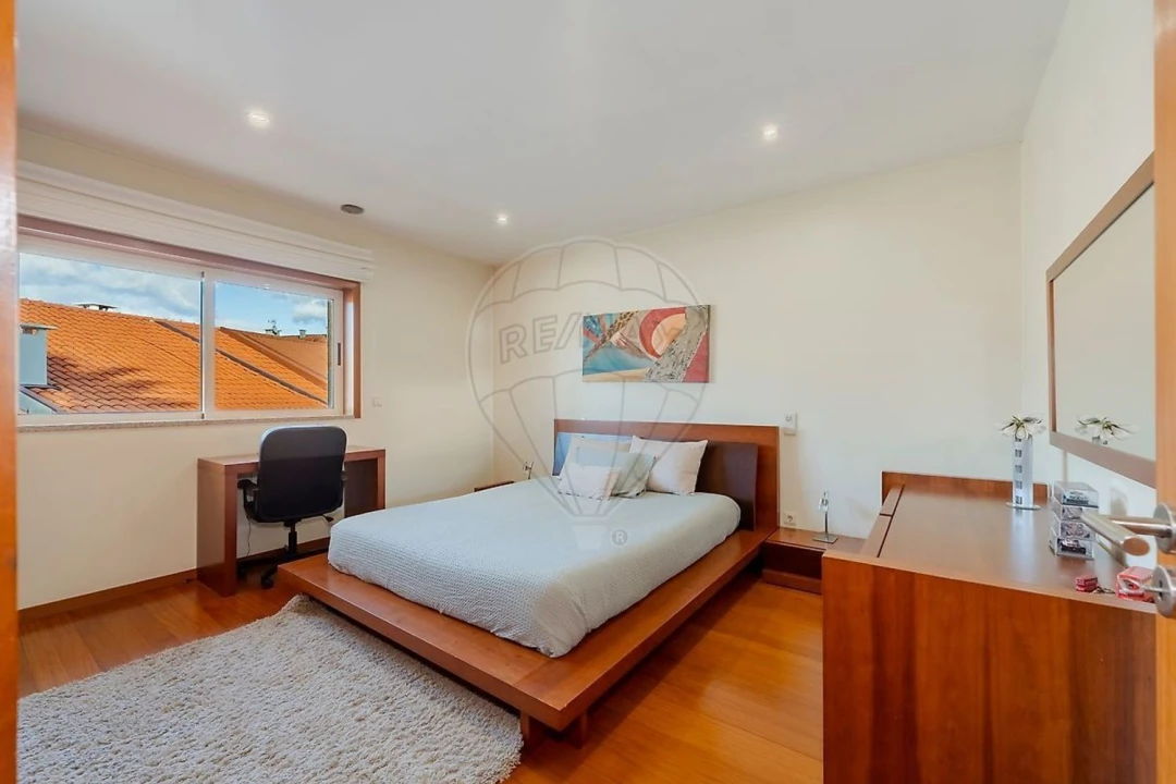 Moradia T3 para Venda em Loureira Foto 16