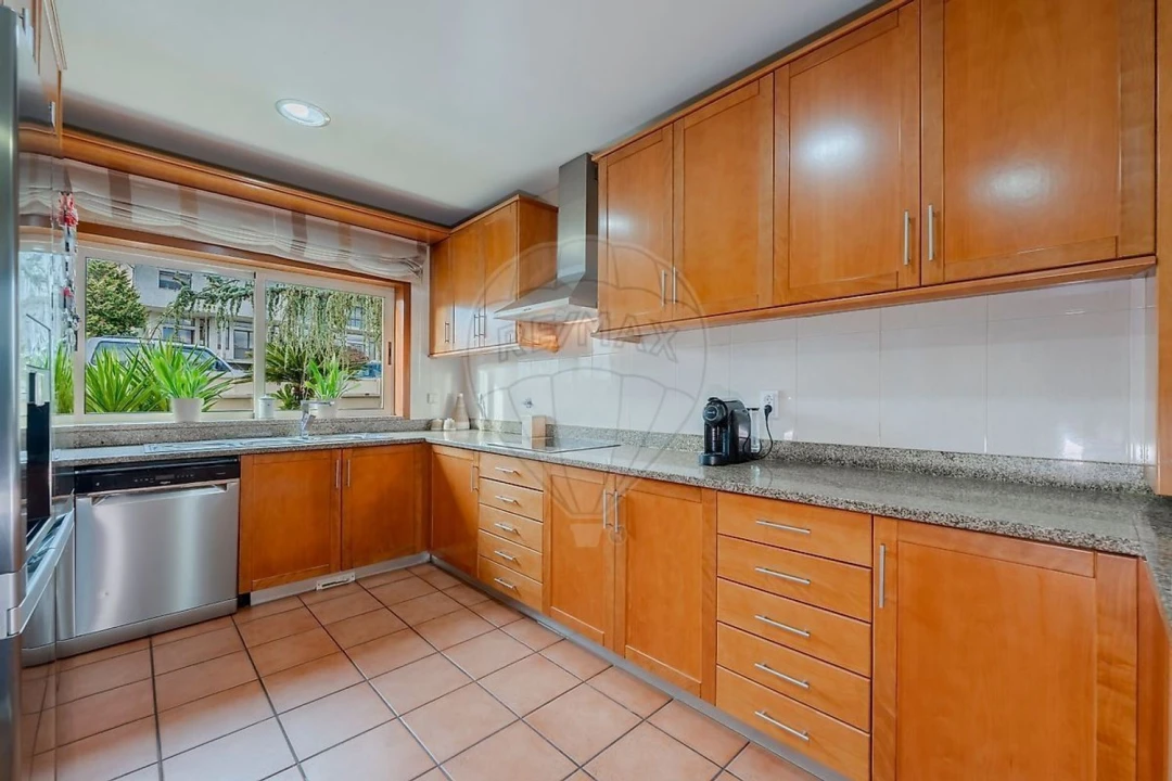 Moradia T3 para Venda em Loureira Foto 7