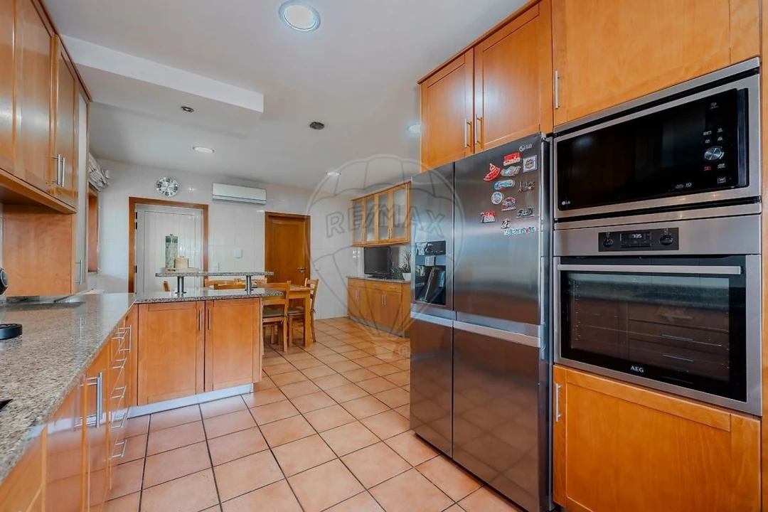 Moradia T3 para Venda em Loureira Foto 8