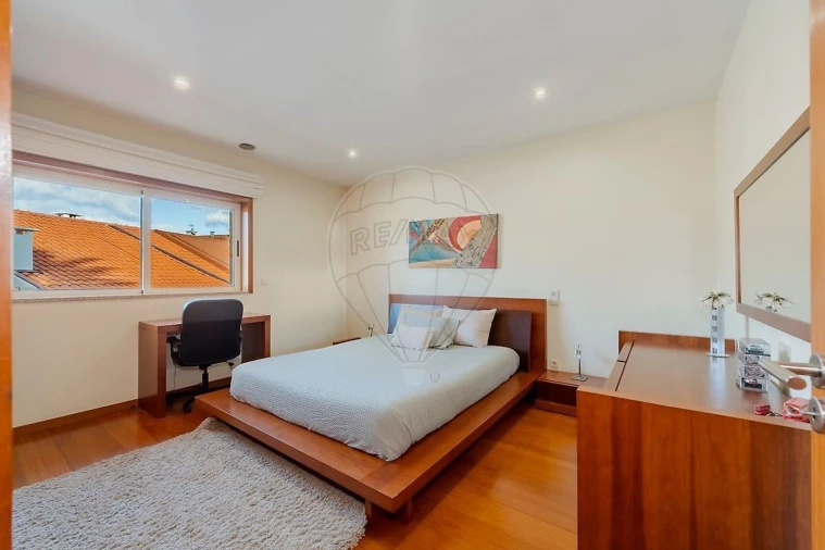 Moradia T3 para Venda em Loureira Foto 16