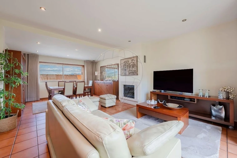 Moradia T3 para Venda em Loureira Foto 2