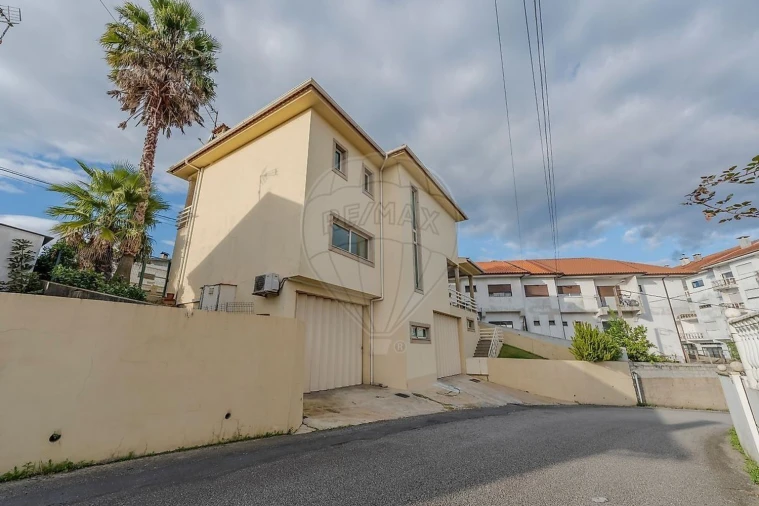 Moradia T3 para Venda em Loureira Foto 34