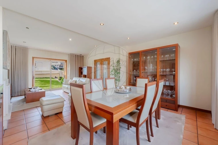 Moradia T3 para Venda em Loureira Foto 4