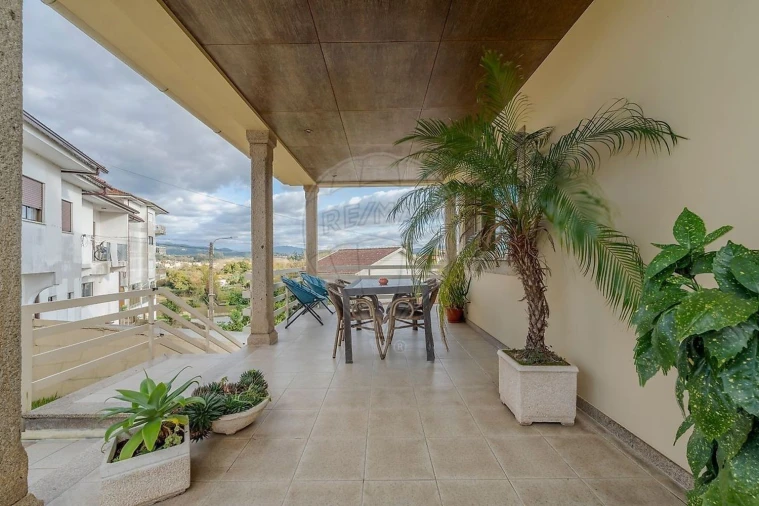 Moradia T3 para Venda em Loureira Foto 43