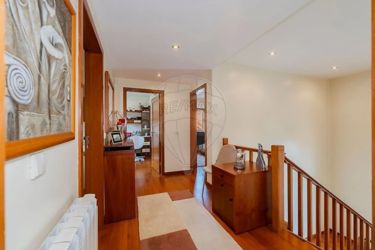 Moradia T3 para Venda em Loureira Foto 6