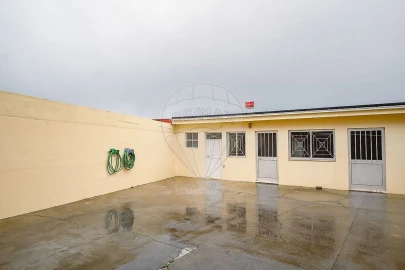 Moradia T1 para Venda em Santa Marinha e São Pedro da Afurada