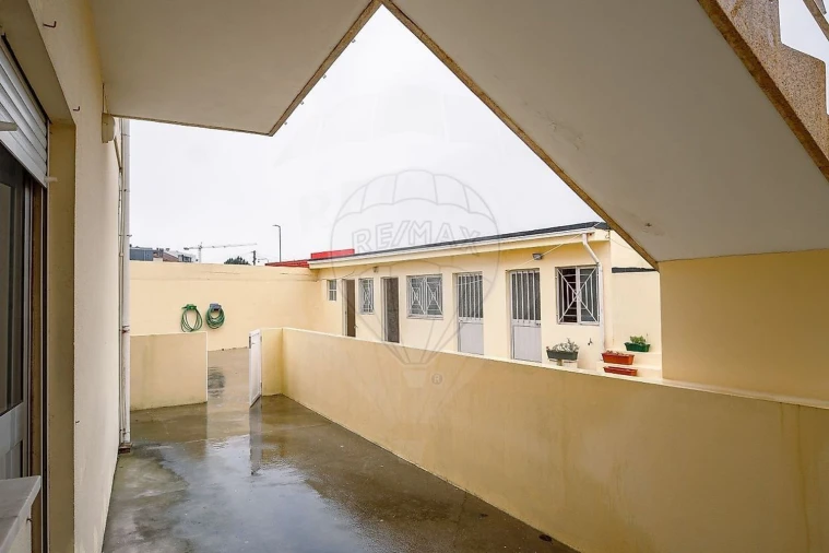 Moradia T1 para Venda em Santa Marinha e São Pedro da Afurada Foto 30