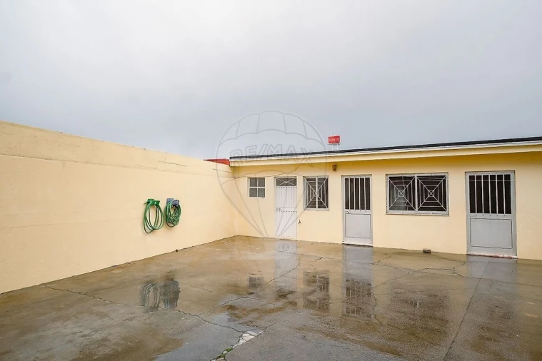 Moradia T1 para Venda em Santa Marinha e São Pedro da Afurada Foto 18