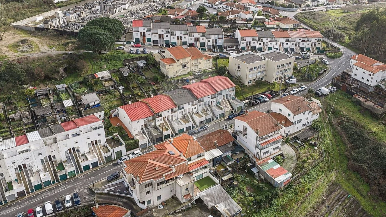 Moradia T3 para Venda em Selho (São Jorge) Foto 7