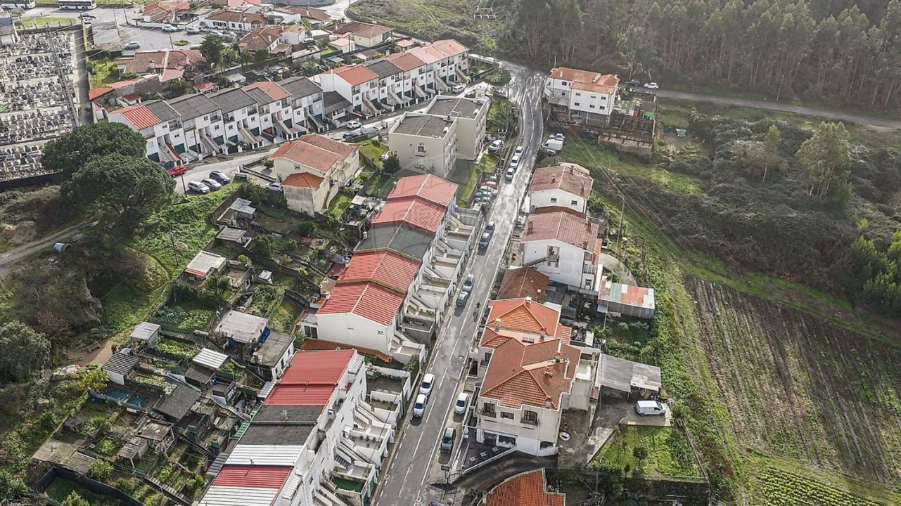 Moradia T3 para Venda em Selho (São Jorge) Foto 9