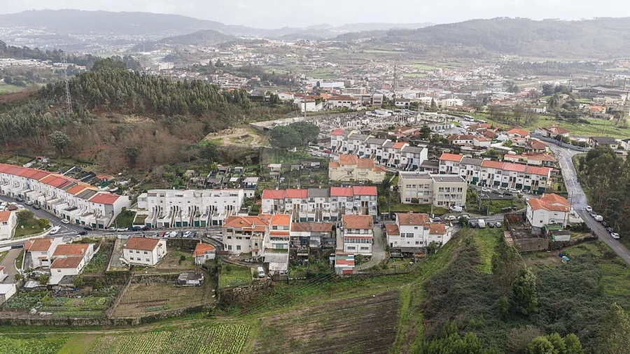 Moradia T3 para Venda em Selho (São Jorge) Foto 15
