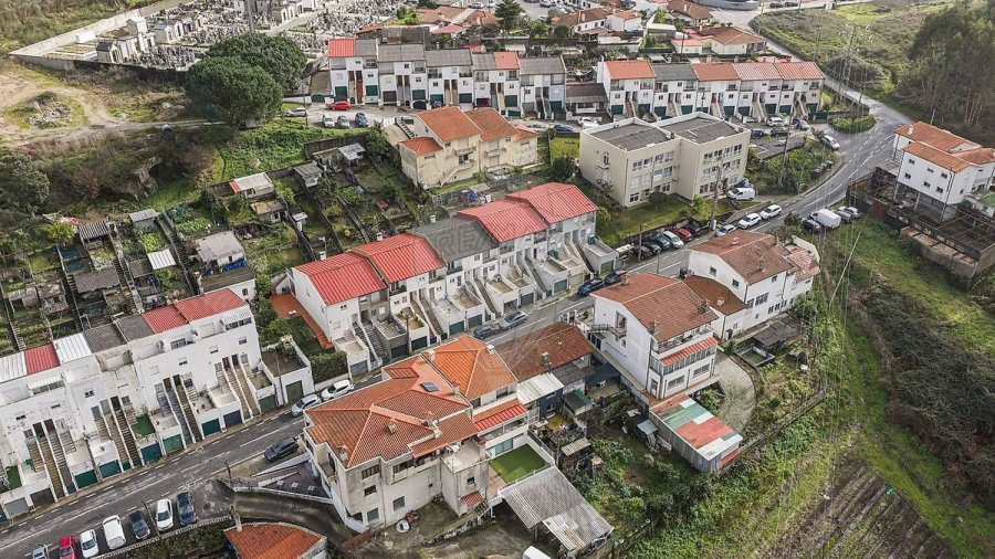 Moradia T3 para Venda em Selho (São Jorge) Foto 8